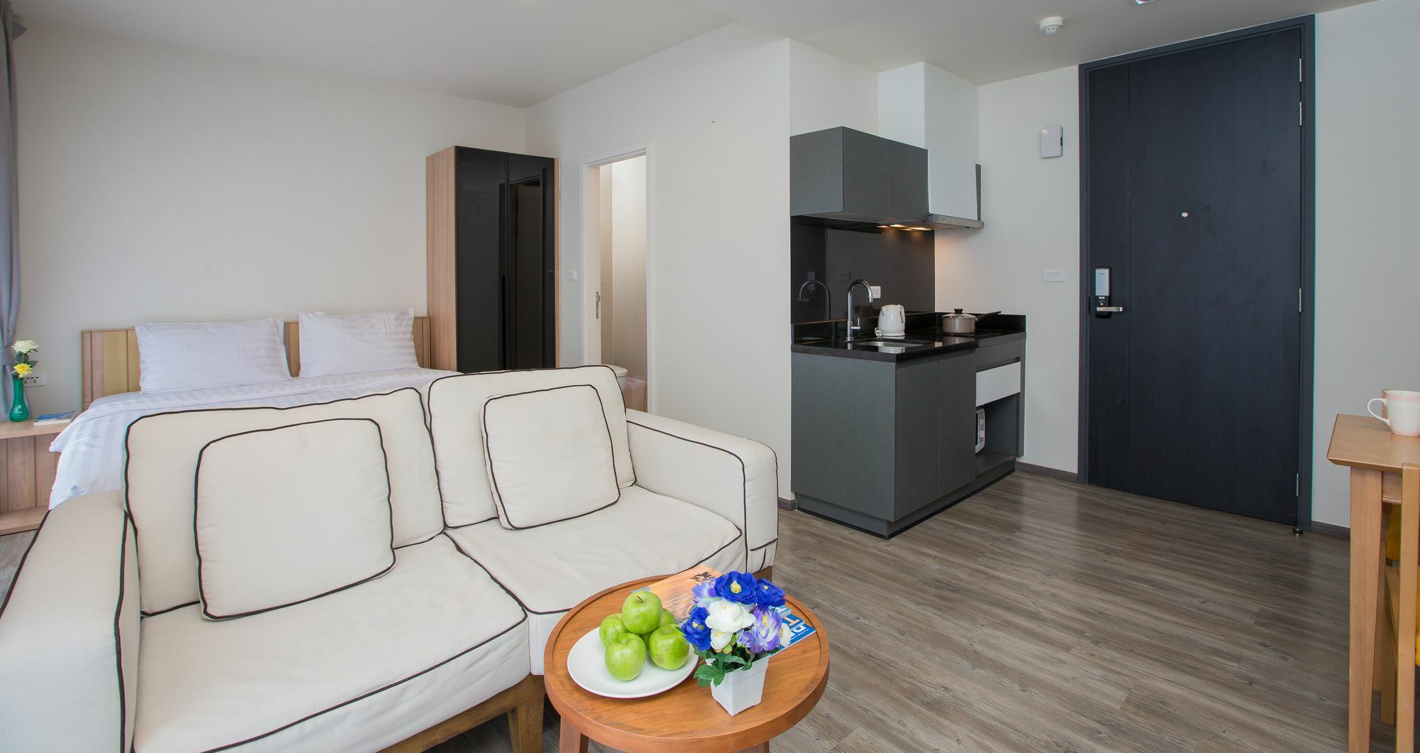 The Deck Condo Patong By Vip Εξωτερικό φωτογραφία